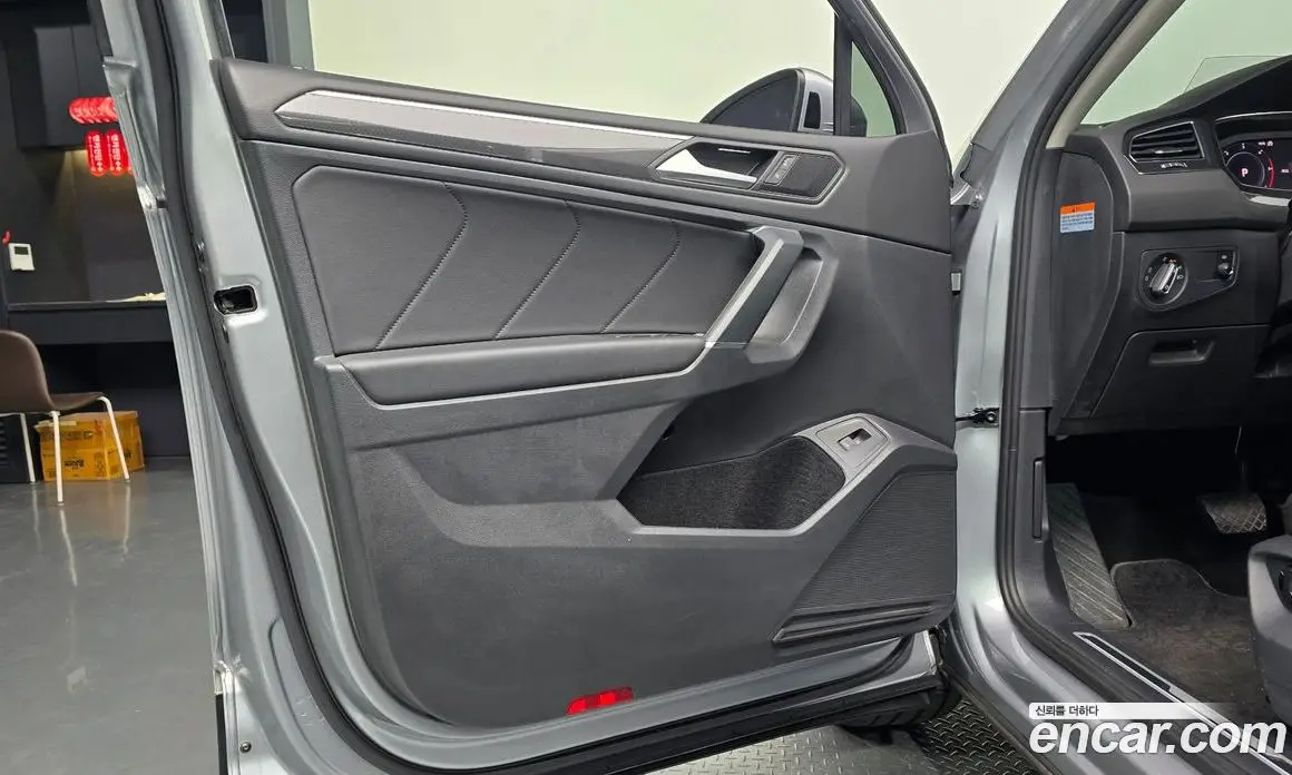 Volkswagen Tiguan 2020 2.0 автомат (гидро), фото 14