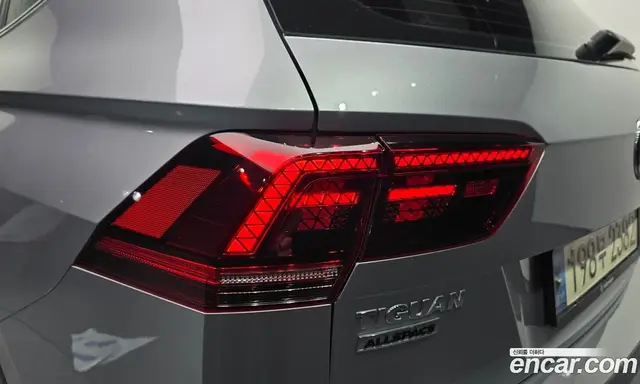 Volkswagen Tiguan 2020 2.0 автомат (гидро), миниатюра 9