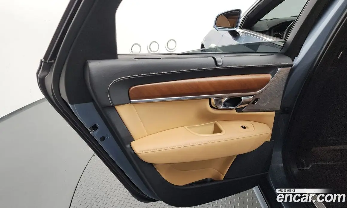 Volvo S90 2019 2.0 автомат (гидро), фото 15 Volvo S90 2019 2.0 автомат (гидро), фото 15