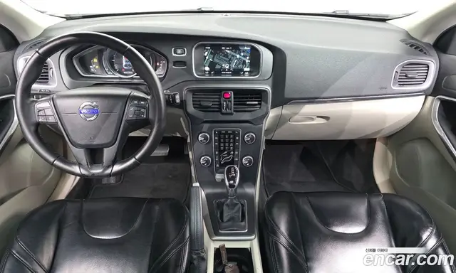 Volvo V40 2016 2.0 автомат (гидро), миниатюра 7 Volvo V40 2016 2.0 автомат (гидро), миниатюра 7
