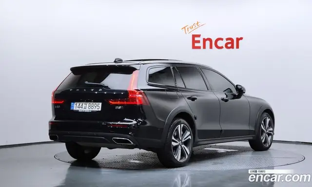 Volvo V60 2021 2.0 автомат (гидро), миниатюра 2 Volvo V60 2021 2.0 автомат (гидро), миниатюра 2