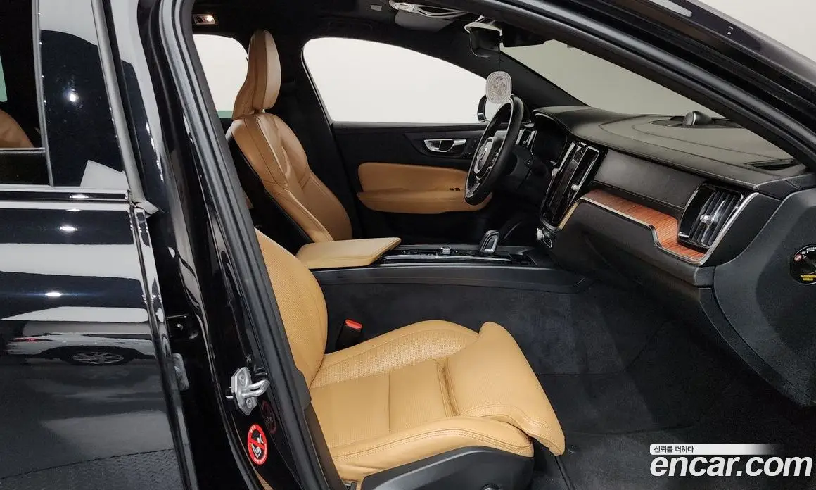 Volvo V60 2021 2.0 автомат (гидро), фото 16 Volvo V60 2021 2.0 автомат (гидро), фото 16