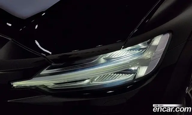 Volvo V60 2021 2.0 автомат (гидро), миниатюра 8 Volvo V60 2021 2.0 автомат (гидро), миниатюра 8