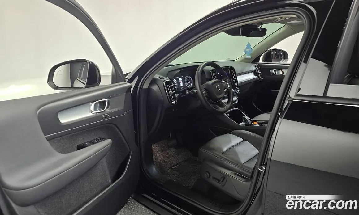 Volvo XC40 2021 2.0 автомат (гидро), фото 12 Volvo XC40 2021 2.0 автомат (гидро), фото 12