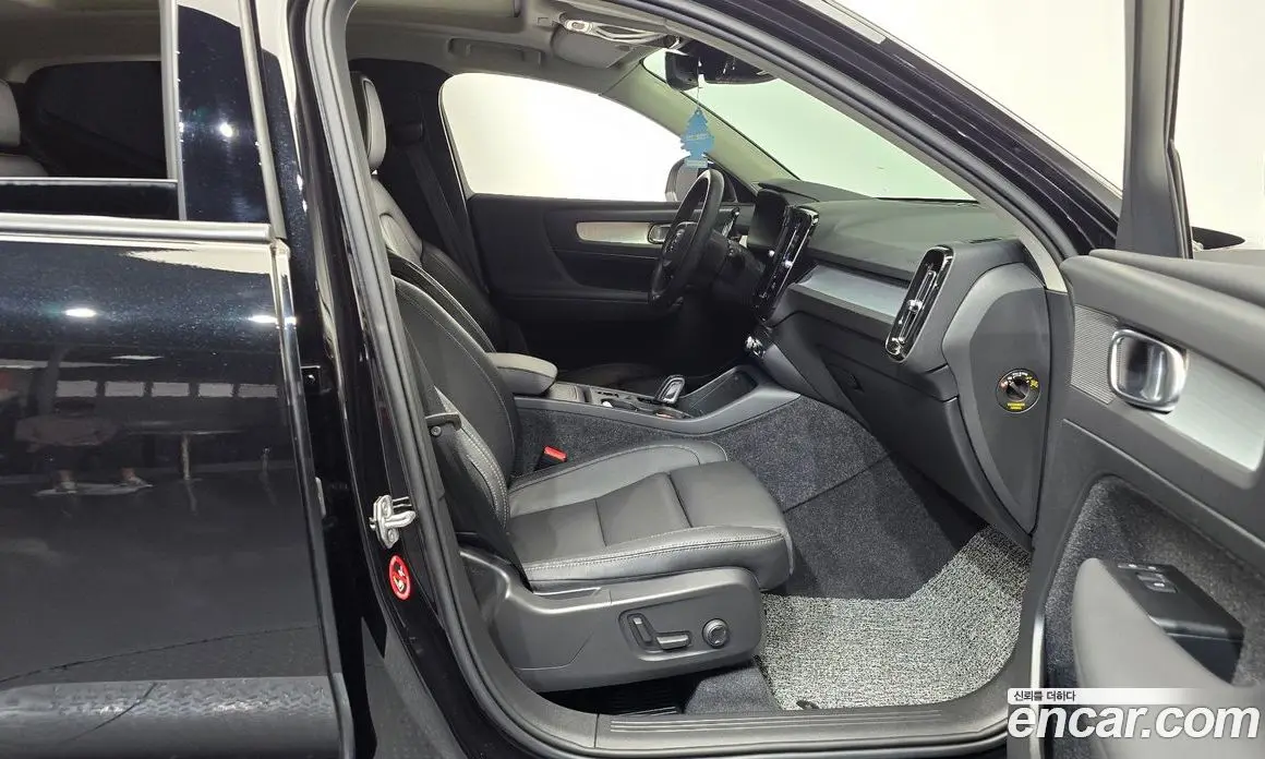 Volvo XC40 2021 2.0 автомат (гидро), фото 15 Volvo XC40 2021 2.0 автомат (гидро), фото 15