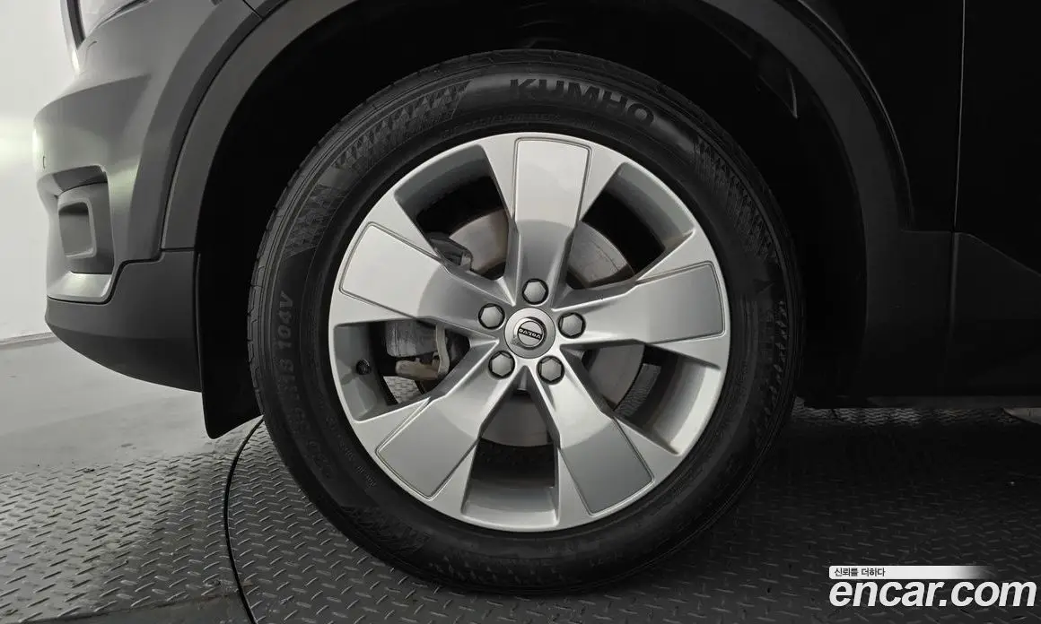 Volvo XC40 2021 2.0 автомат (гидро), фото 4 Volvo XC40 2021 2.0 автомат (гидро), фото 4