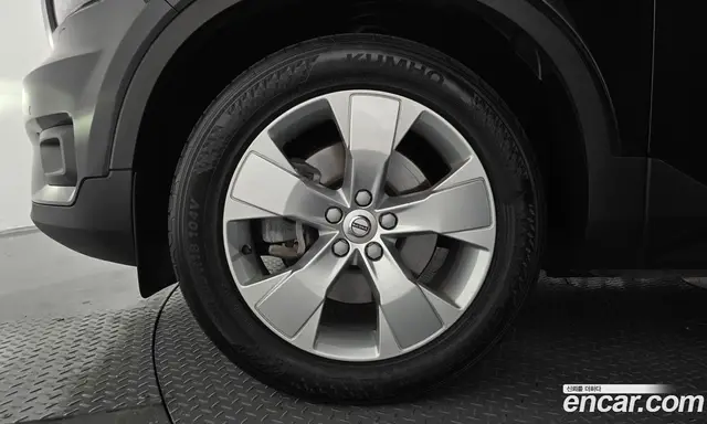 Volvo XC40 2021 2.0 автомат (гидро), миниатюра 4 Volvo XC40 2021 2.0 автомат (гидро), миниатюра 4