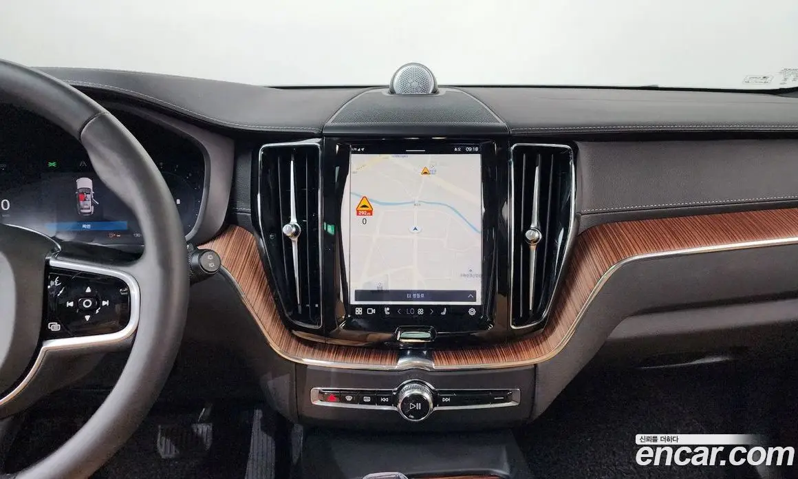 Volvo XC60 2023 2.0 автомат (гидро), фото 18 Volvo XC60 2023 2.0 автомат (гидро), фото 18