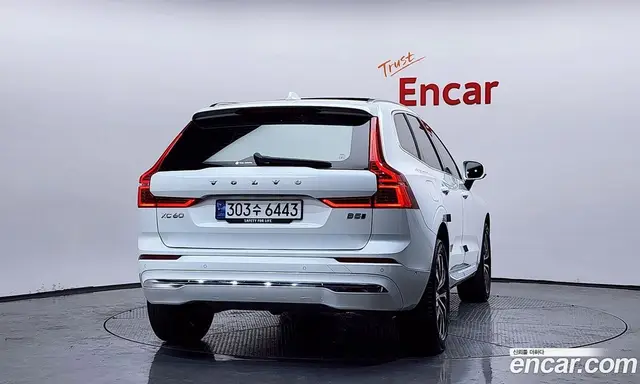 Volvo XC60 2023 2.0 автомат (гидро), миниатюра 4 Volvo XC60 2023 2.0 автомат (гидро), миниатюра 4