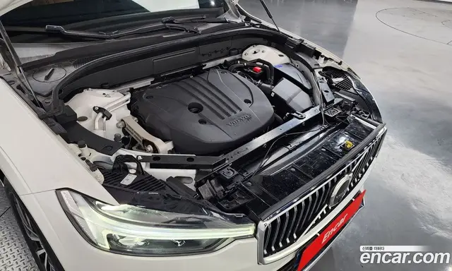 Volvo XC60 2023 2.0 автомат (гидро), миниатюра 6 Volvo XC60 2023 2.0 автомат (гидро), миниатюра 6