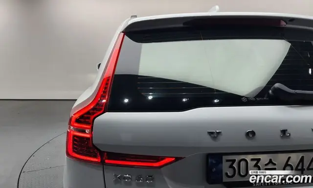 Volvo XC60 2023 2.0 автомат (гидро), миниатюра 9 Volvo XC60 2023 2.0 автомат (гидро), миниатюра 9
