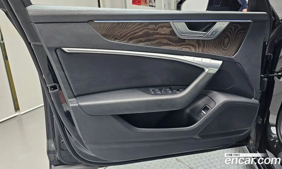 Audi A6 2019 2.0 автомат (гидро), фото 14 Audi A6 2019 2.0 автомат (гидро), фото 14