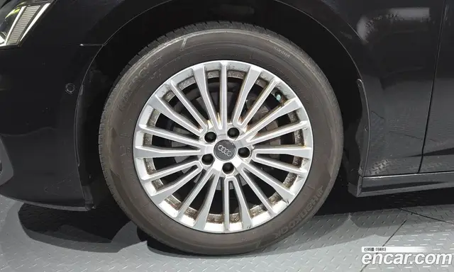 Audi A6 2020 2.0 автомат (гидро), миниатюра 5
