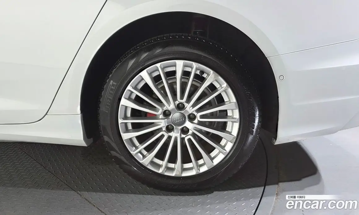 Audi A6 2021 2.0 автомат (гидро), фото 7