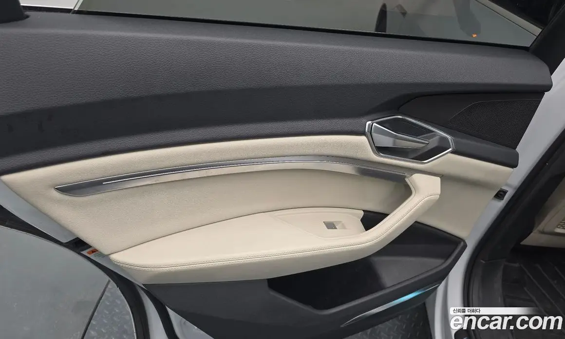 Audi e-tron 2021 0.2 автомат (гидро), фото 14