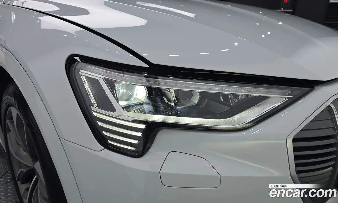 Audi e-tron 2021 0.2 автомат (гидро), фото 7