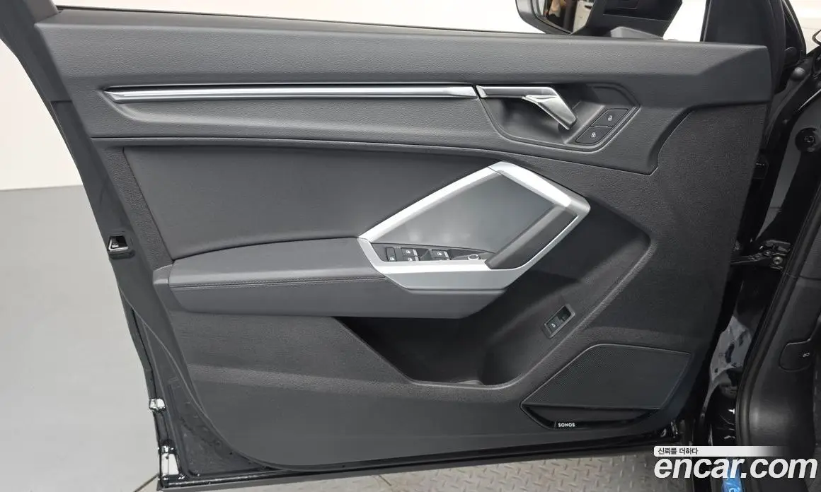 Audi Q3 2025 2.0 автомат (гидро), фото 14