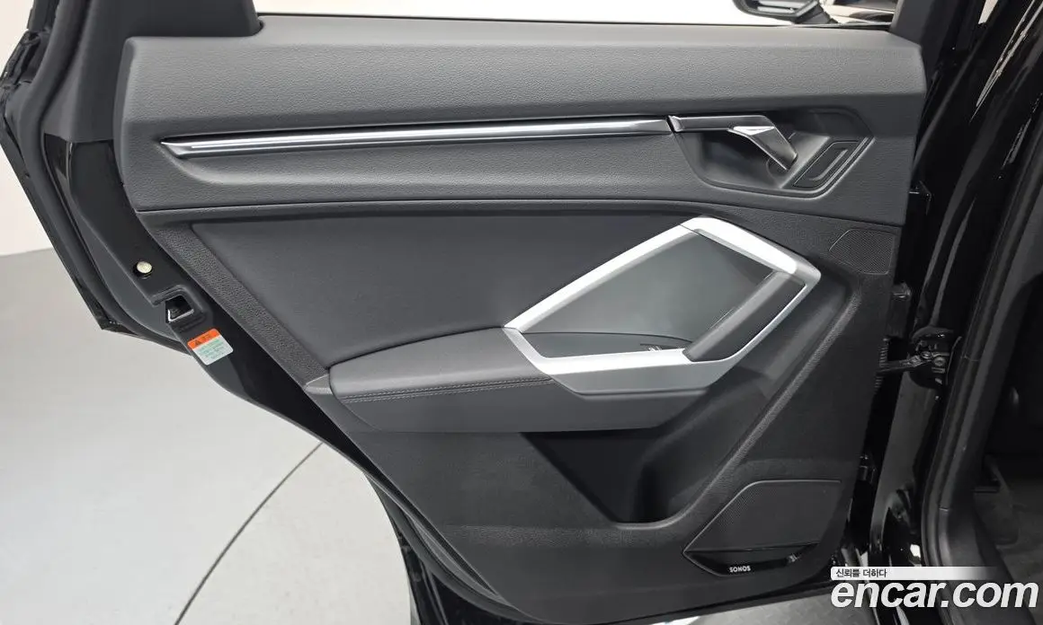 Audi Q3 2025 2.0 автомат (гидро), фото 15