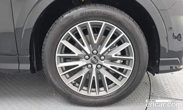 Audi Q3 2025 2.0 автомат (гидро), миниатюра 7