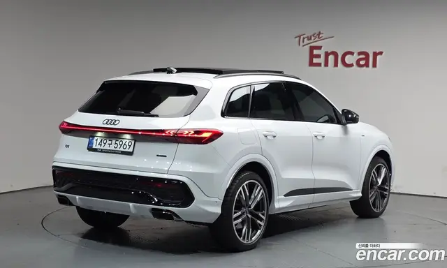 Audi Q5, 2025, 533 км