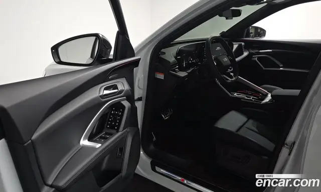 Audi Q5 2025 2.0 автомат (гидро), миниатюра 12