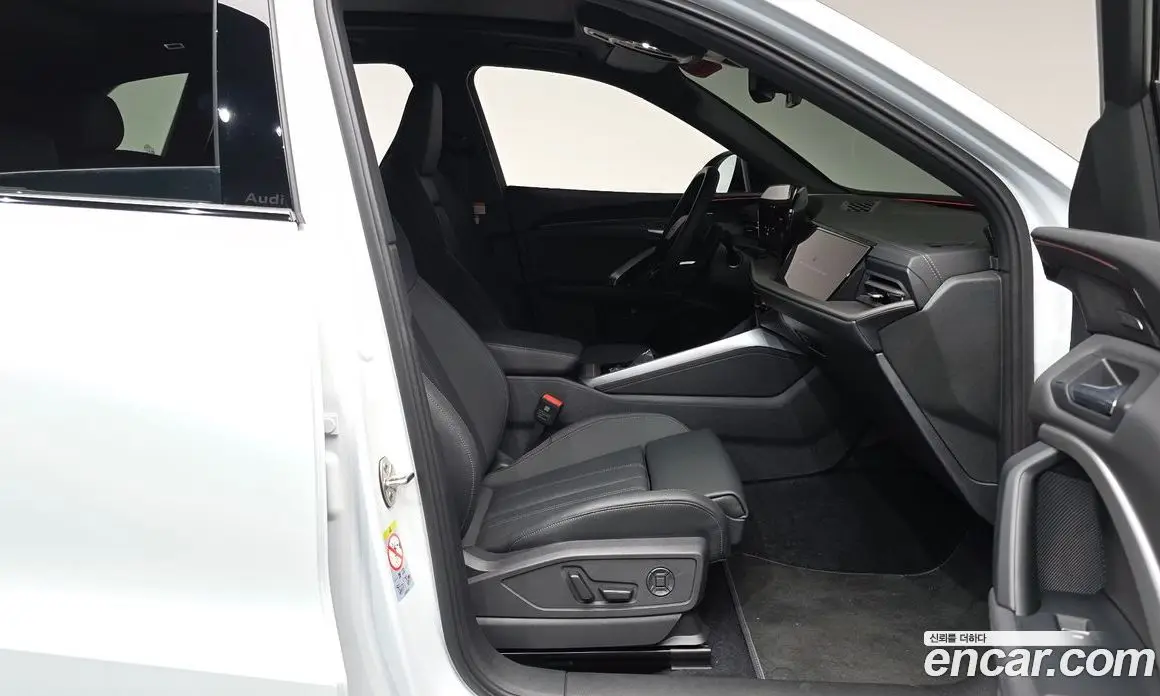 Audi Q5 2025 2.0 автомат (гидро), фото 15