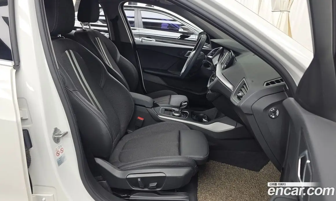 BMW 1 серия 2020 2.0 автомат (гидро), фото 17