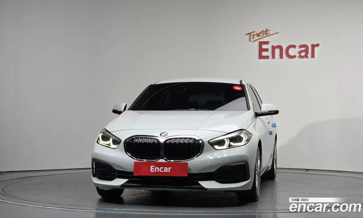BMW 1 серия 2020 2.0 автомат (гидро), фото 3