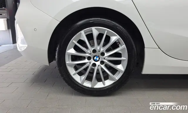 BMW 1 серия 2020 2.0 автомат (гидро), миниатюра 5