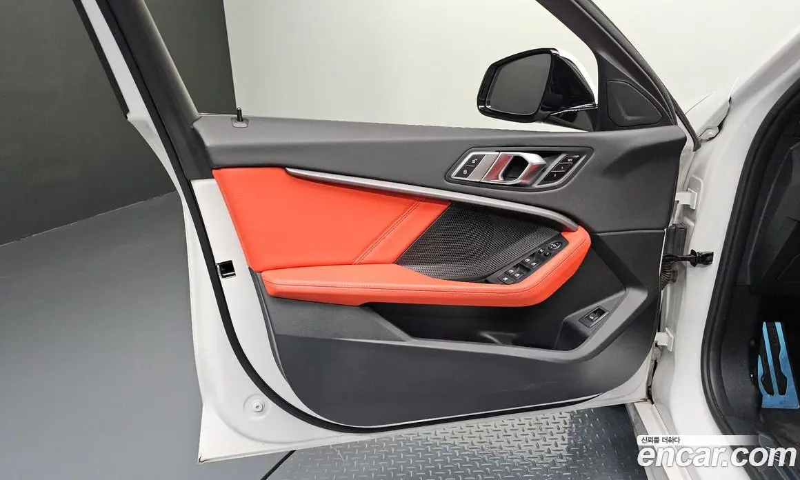 BMW 1 серия 2021 2.0 автомат (гидро), фото 13