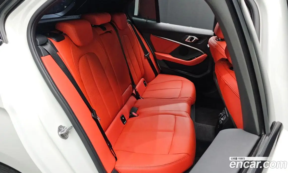 BMW 1 серия 2021 2.0 автомат (гидро), фото 16