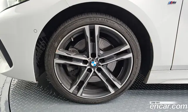 BMW 1 серия 2021 2.0 автомат (гидро), миниатюра 5