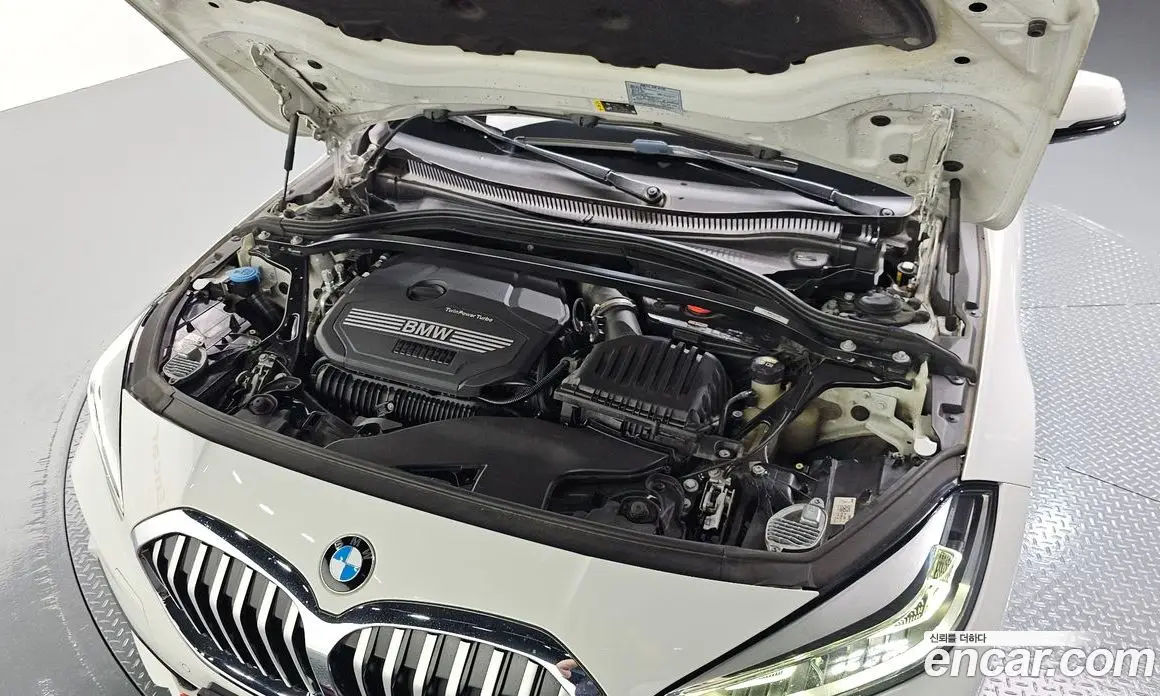 BMW 1 серия 2021 2.0 автомат (гидро), фото 6