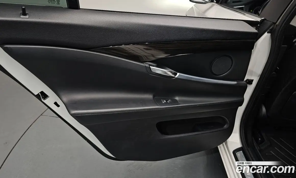 BMW 5 серия 2015 2.0 автомат (гидро), фото 14 BMW 5 серия 2015 2.0 автомат (гидро), фото 14