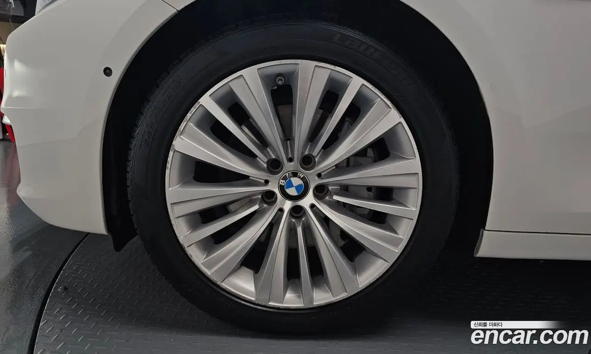 BMW 5 серия 2015 2.0 автомат (гидро), фото 4 BMW 5 серия 2015 2.0 автомат (гидро), фото 4