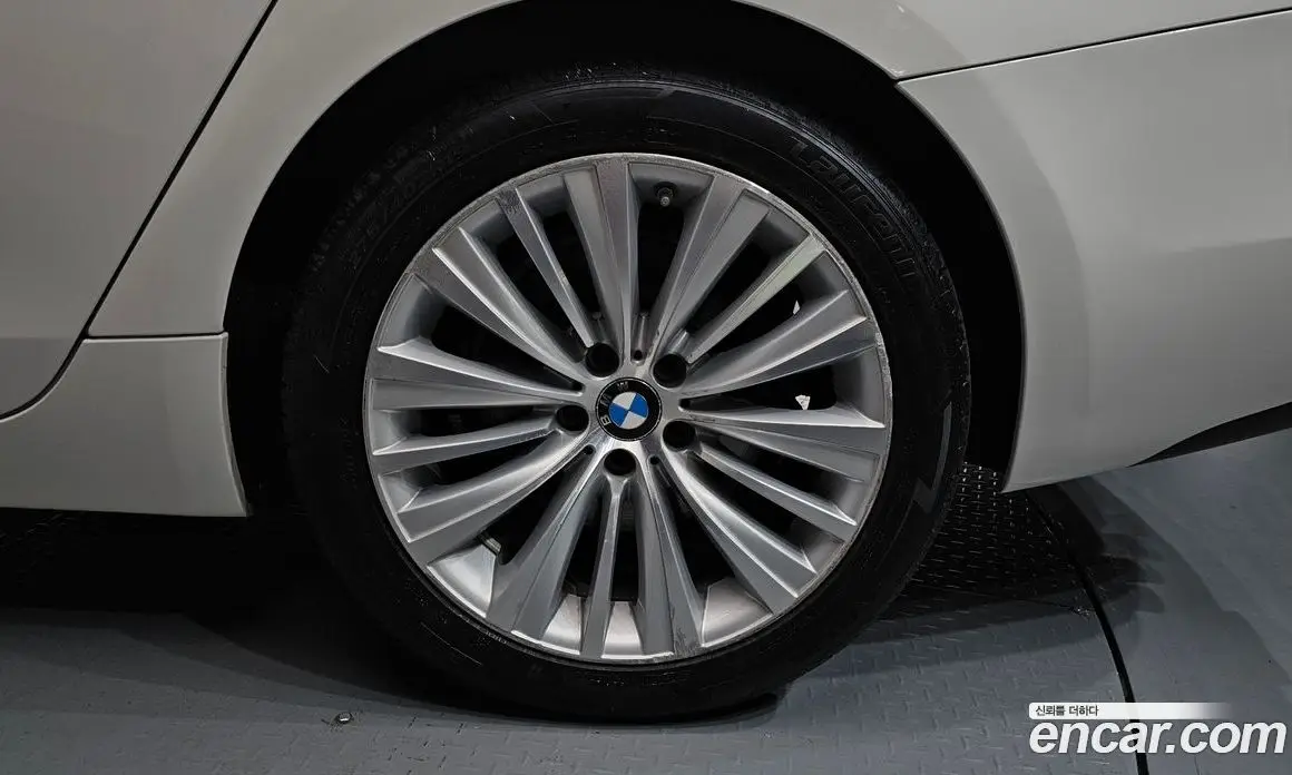 BMW 5 серия 2015 2.0 автомат (гидро), фото 6 BMW 5 серия 2015 2.0 автомат (гидро), фото 6