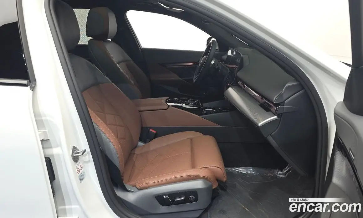 BMW 5 серия 2024 2.0 автомат (гидро), фото 13 BMW 5 серия 2024 2.0 автомат (гидро), фото 13