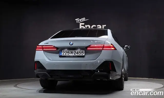 BMW 5 серия 2024 2.0 автомат (гидро), миниатюра 4 BMW 5 серия 2024 2.0 автомат (гидро), миниатюра 4