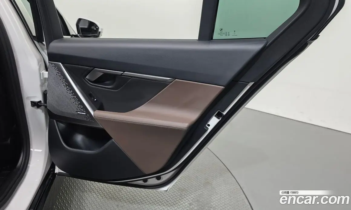 BMW 5 серия 2025 2.0 автомат (гидро), фото 15