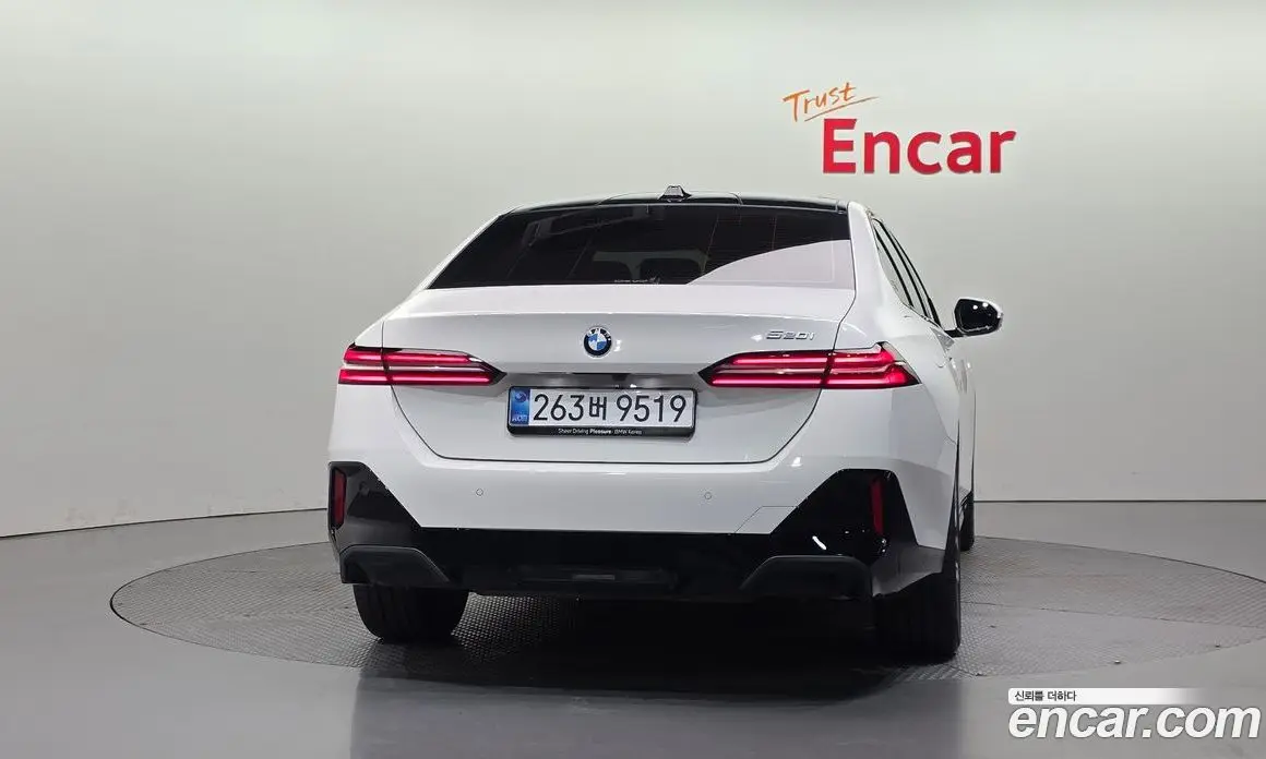 BMW 5 серия 2025 2.0 автомат (гидро), фото 4
