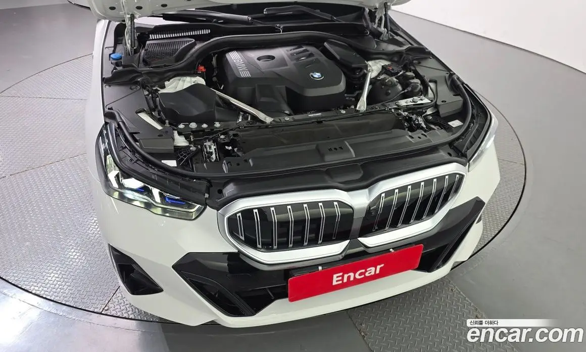 BMW 5 серия 2025 2.0 автомат (гидро), фото 6
