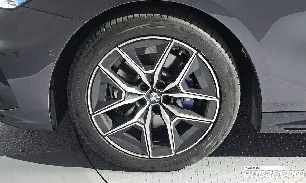 BMW 5 серия 2025 2.0 автомат (гидро), фото 5 BMW 5 серия 2025 2.0 автомат (гидро), фото 5