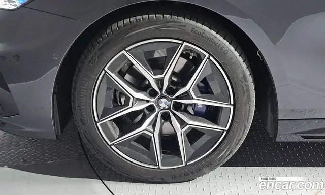 BMW 5 серия 2025 2.0 автомат (гидро), миниатюра 5 BMW 5 серия 2025 2.0 автомат (гидро), миниатюра 5