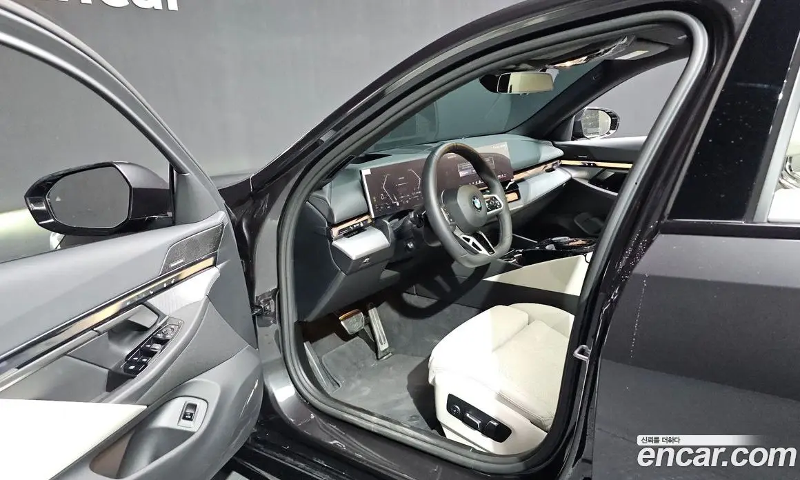 BMW 5 серия 2025 2.0 автомат (гидро), фото 10 BMW 5 серия 2025 2.0 автомат (гидро), фото 10