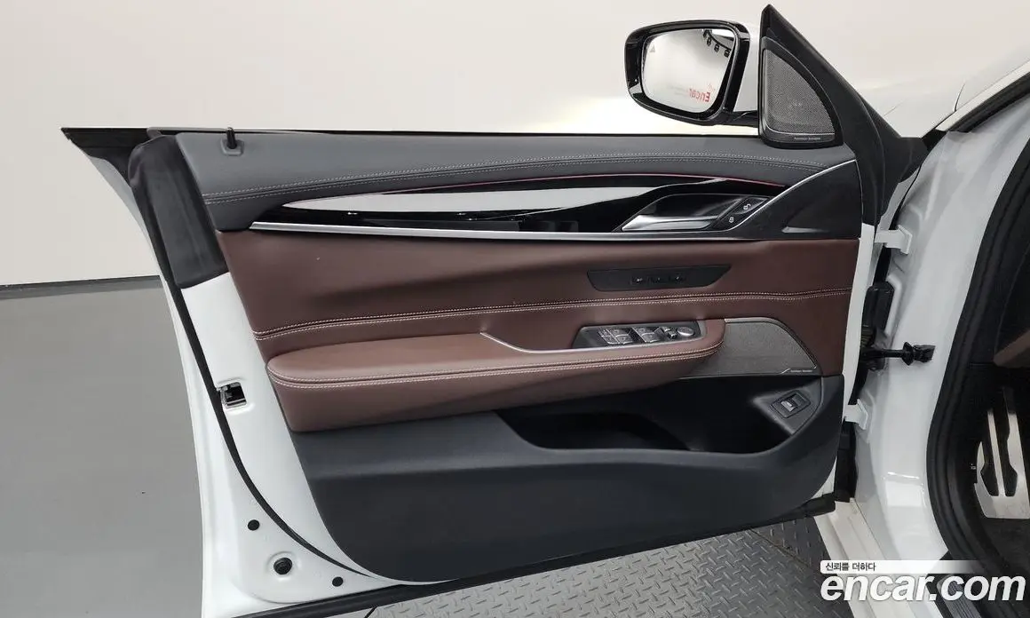 BMW 6 серия 2023 3.0 автомат (гидро), фото 14
