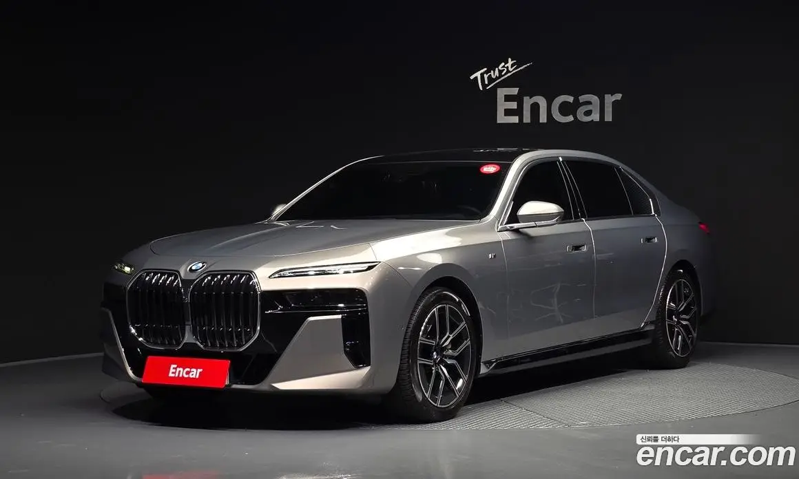 BMW 7 серия 2023 3.0 автомат (гидро), фото 1 BMW 7 серия 2023 3.0 автомат (гидро), фото 1