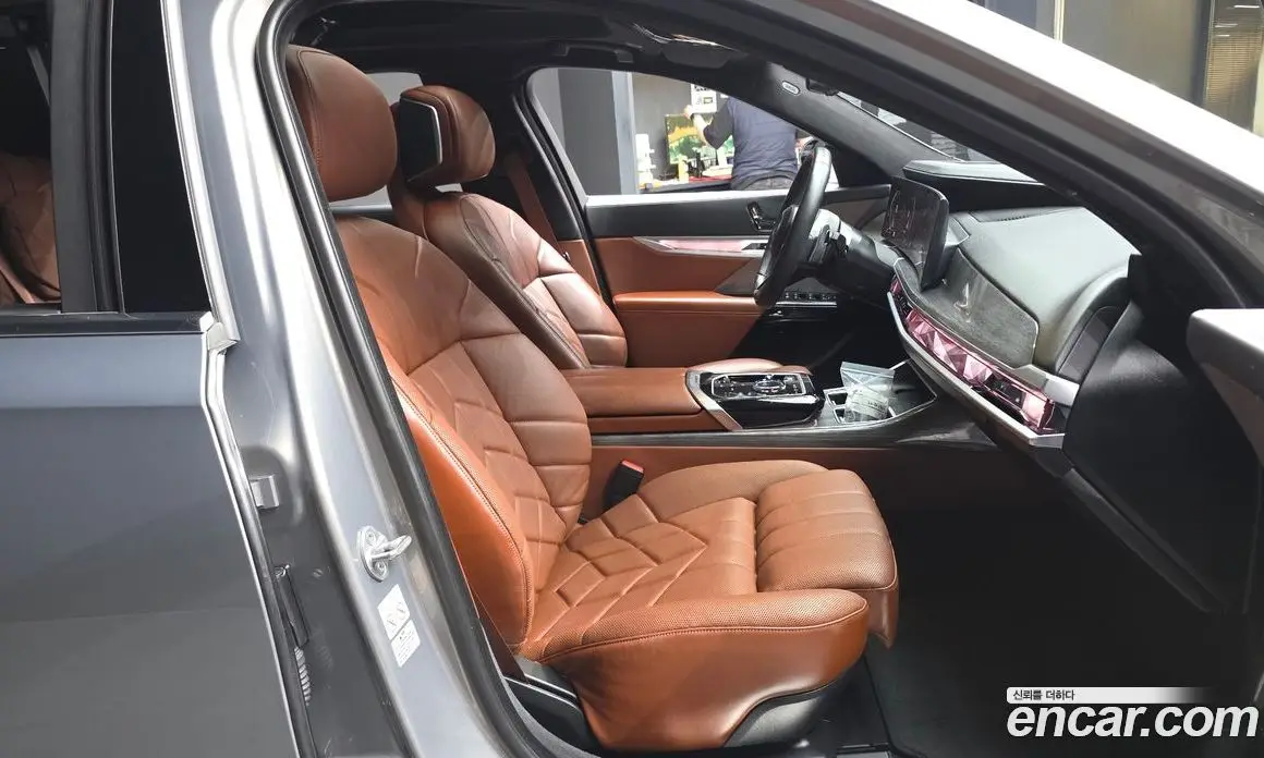 BMW 7 серия 2023 3.0 автомат (гидро), фото 17 BMW 7 серия 2023 3.0 автомат (гидро), фото 17