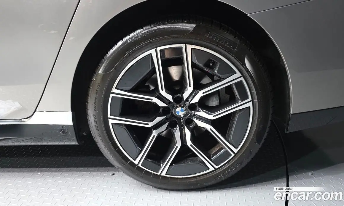 BMW 7 серия 2023 3.0 автомат (гидро), фото 7 BMW 7 серия 2023 3.0 автомат (гидро), фото 7