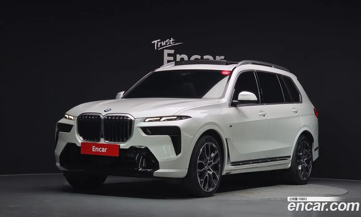 BMW X7 2023 3.0 автомат (гидро), фото 1 BMW X7 2023 3.0 автомат (гидро), фото 1