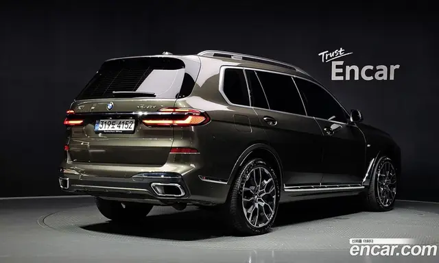 BMW X7 2023 3.0 автомат (гидро), миниатюра 2